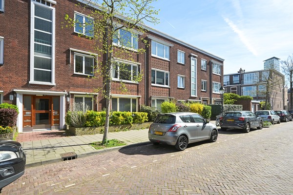 Medium property photo - Van Weede Van Dijkveldstraat 13B, 2582 KP Den Haag